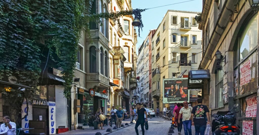 İstanbul Avrupa Yakası Travesti Beyoğlu